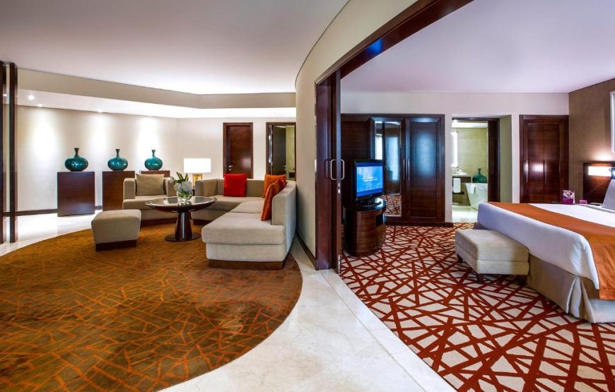 Hotel Crowne Plaza Dubai | هتل کرون پلازا دبی
