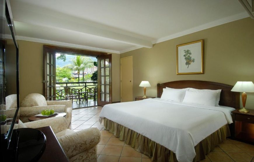 berjaya beau vallon bay resort casino | هتل ریزورت برجایا بو والن بی