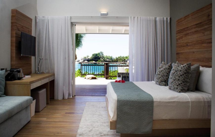 Carana Beach Hotel | هتل کارنا بیچ سیشل